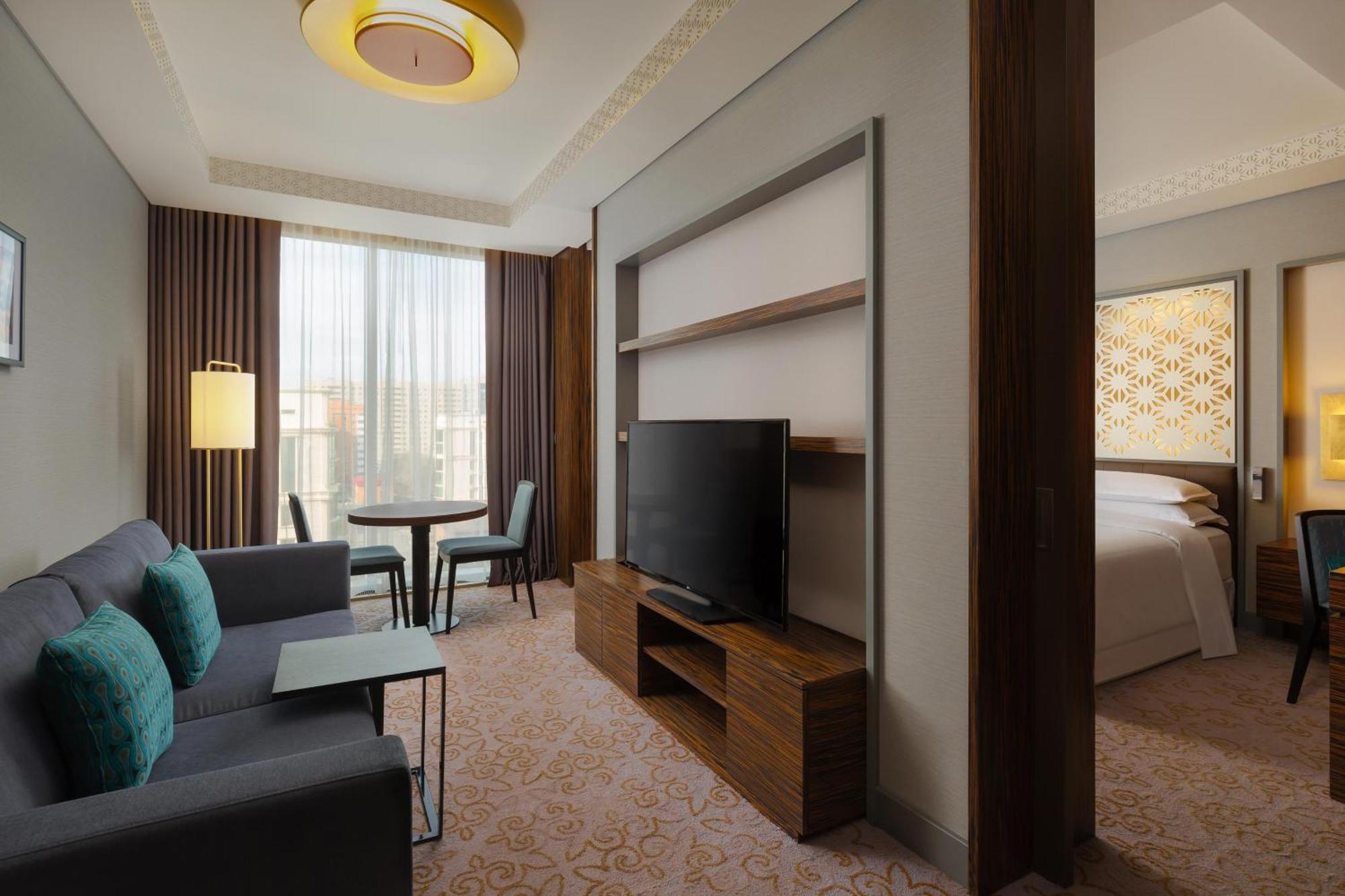 Sheraton Astana Hotel Exterior photo Suite